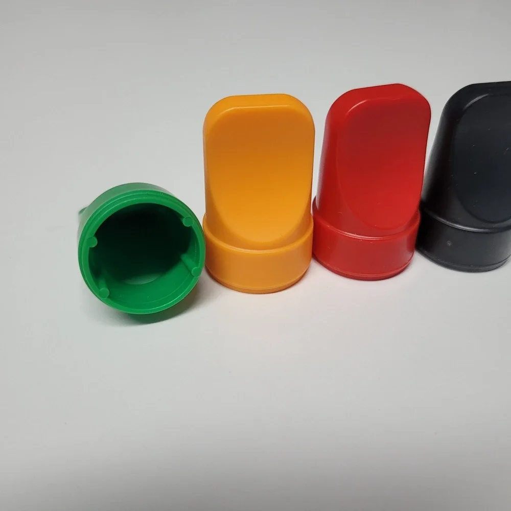 Showdown‎ Yahtzee Pawns Tokens Replacement Pieces 1991